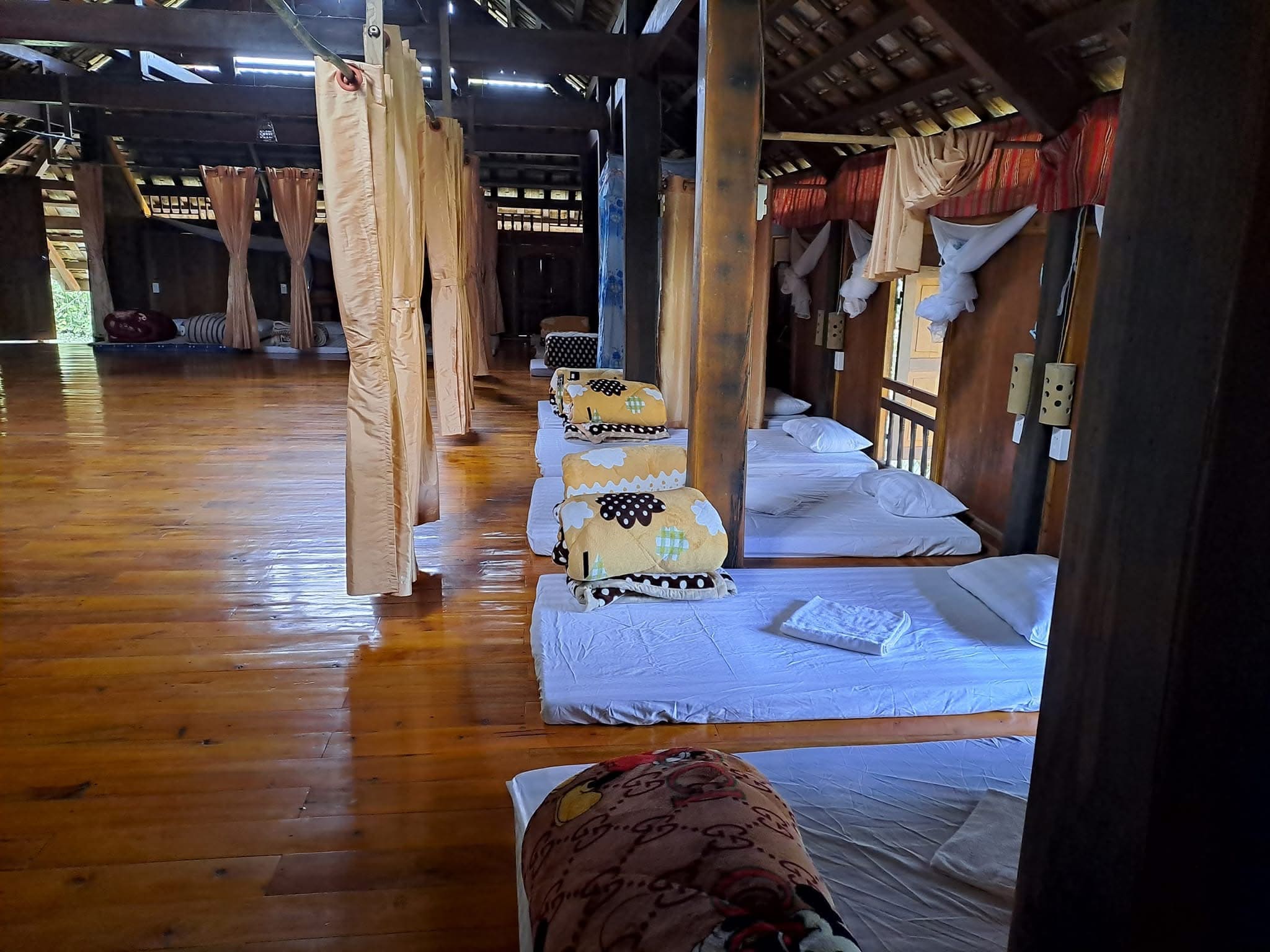 Nhà sàn cộng đồng