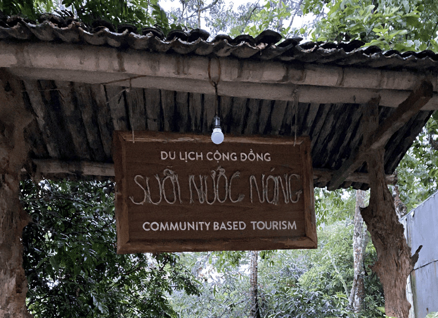 Mó nước nóng Bò Ấm